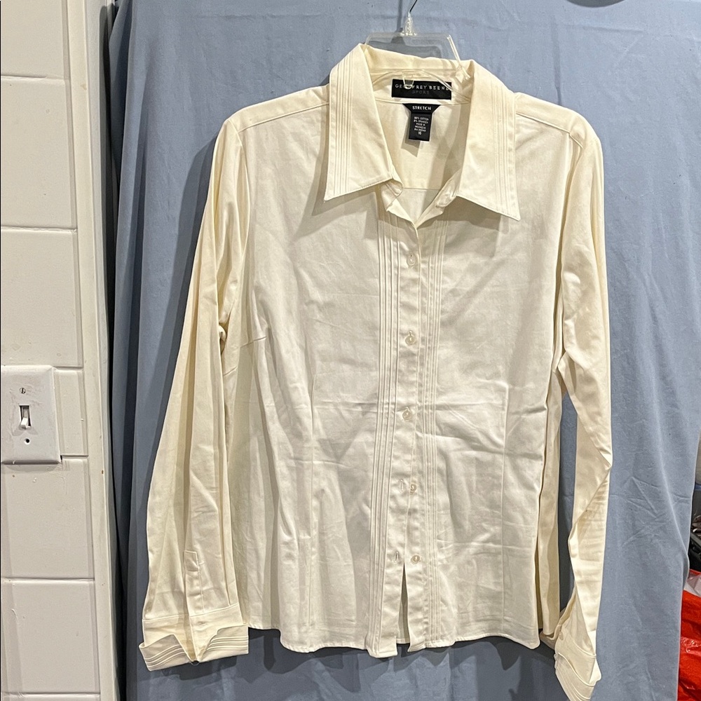 Women off white blouse size 16 long sleeve button down front